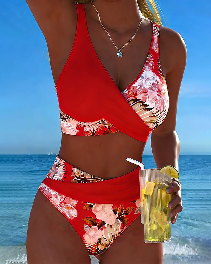 Bikini with contrasting floral print and split