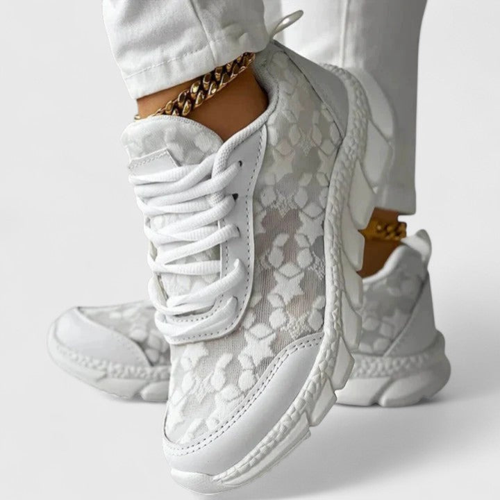 Sophie | Cozy Sneakers
