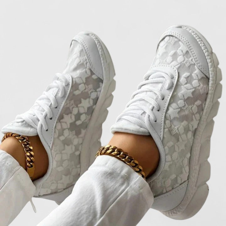 Sophie | Cozy Sneakers