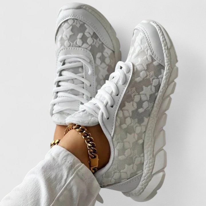 Sophie | Cozy Sneakers