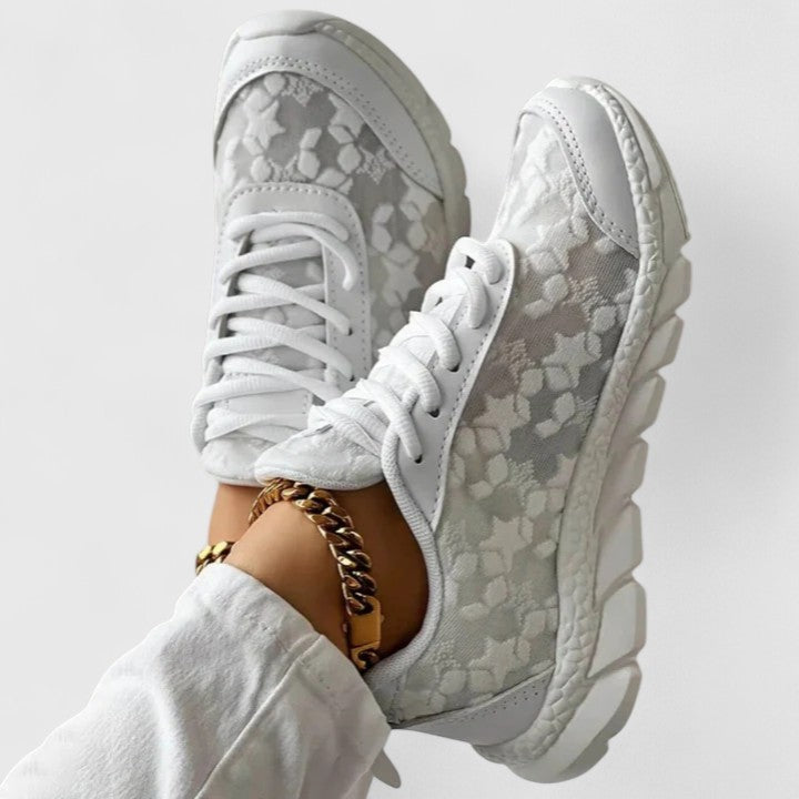 Sophie | Cozy Sneakers