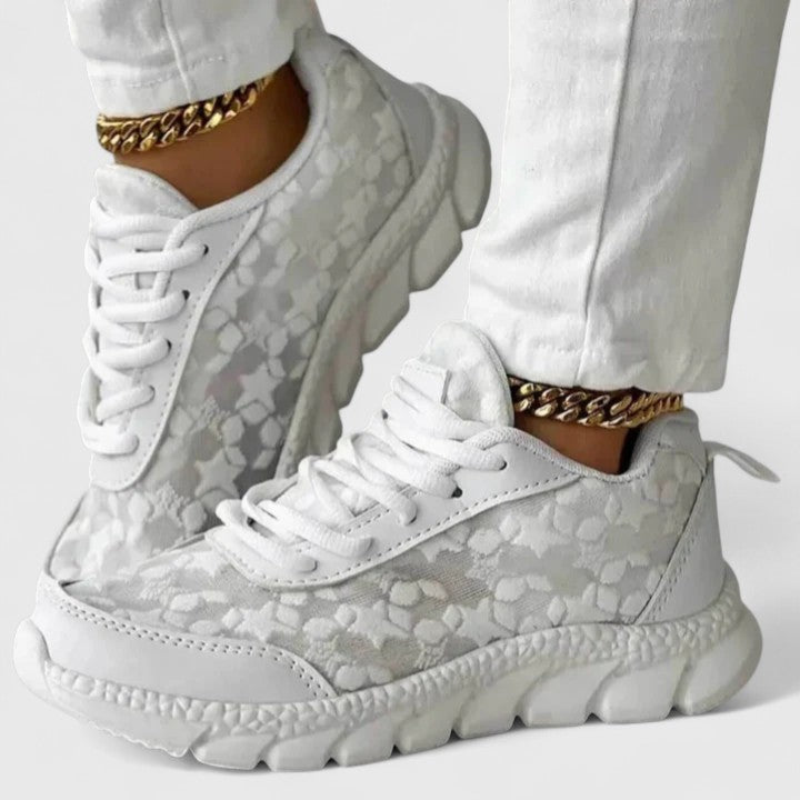 Sophie | Cozy Sneakers